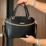 کیف دوشی لویی ویتون (L.V) مدل زنجیردار - رنگ مشکی - کیفیت درجه یک